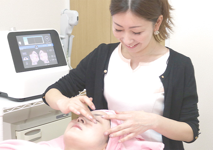 フェイシャルケアで若々しいお顔を目指せる